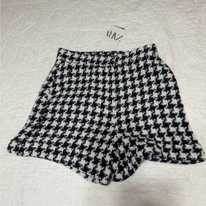 NWT Zara Women's Navy and White Shorts